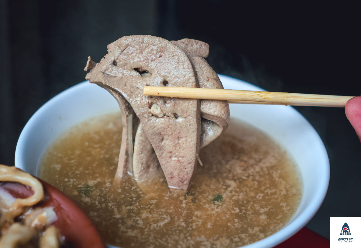 擀麵 @鯊魚大口咬