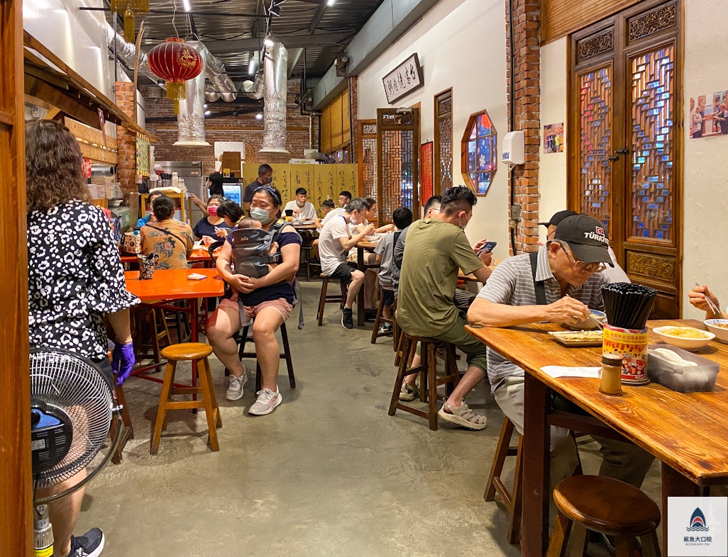 台客燒肉粥,台客燒肉粥菜單 @鯊魚大口咬