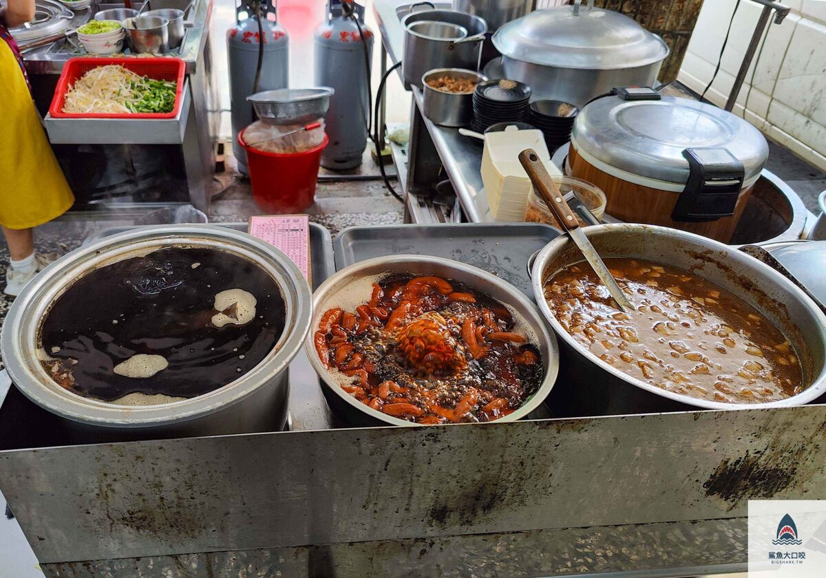 美食,台中,南屯,海鮮麵,文心森林公園 @鯊魚大口咬 美食,台中,南屯,海鮮麵,文心森林公園 @鯊魚大口咬