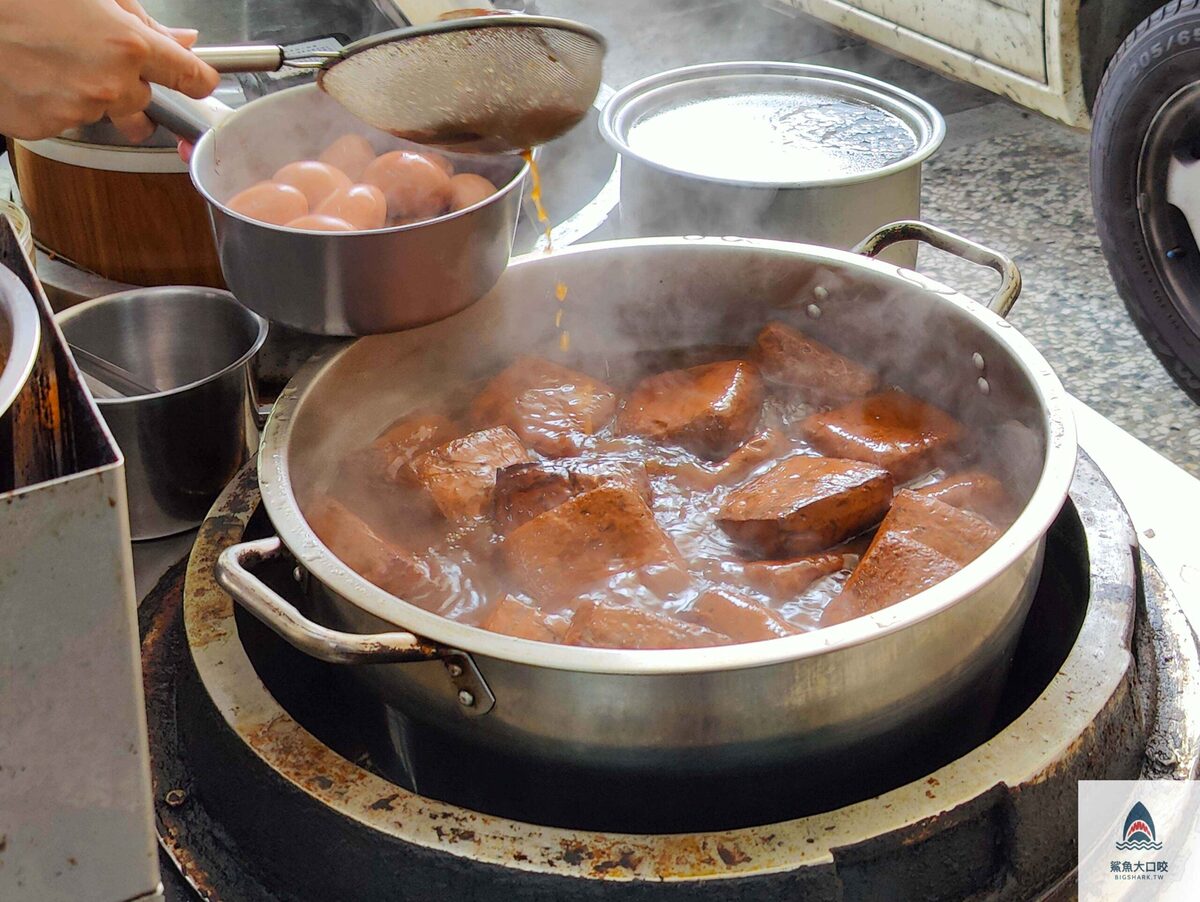 美食,台中,南屯,海鮮麵,文心森林公園 @鯊魚大口咬 美食,台中,南屯,海鮮麵,文心森林公園 @鯊魚大口咬