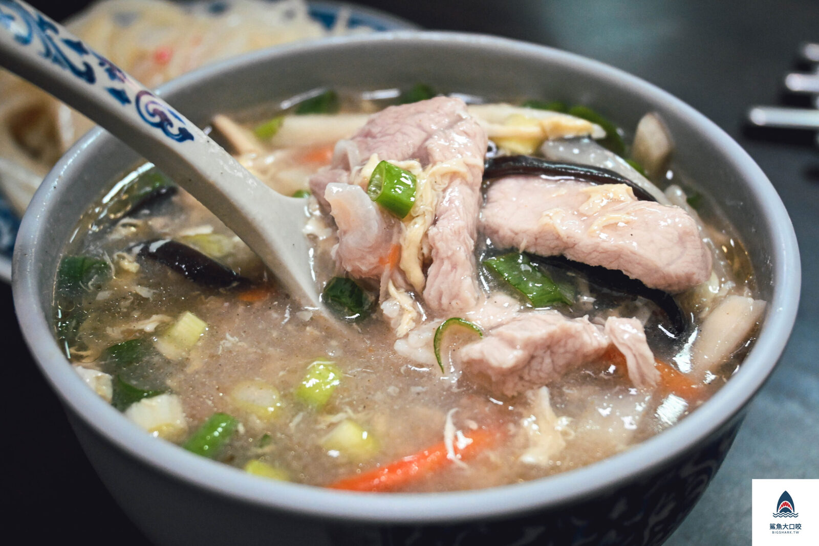 萬家水餃,萬家水餃價錢,萬家水餃菜單,台北水餃,大橋頭美食,大同區水時 @鯊魚大口咬