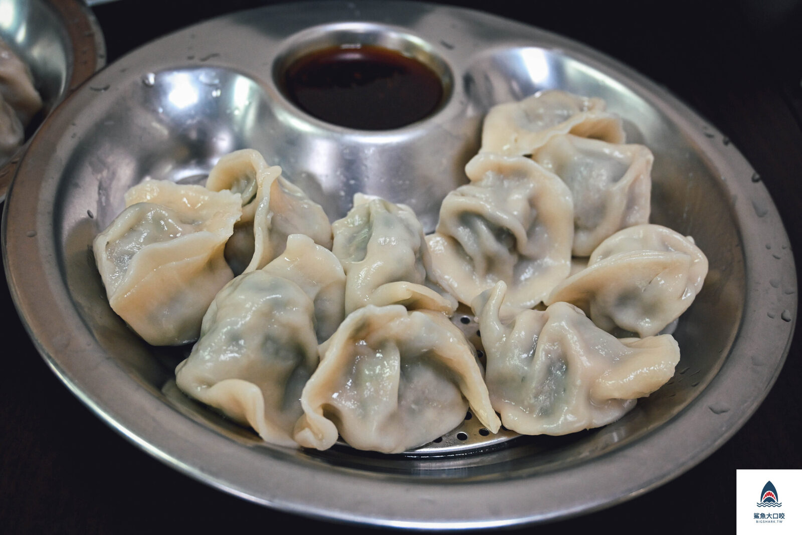 萬家水餃,萬家水餃價錢,萬家水餃菜單,台北水餃,大橋頭美食,大同區水時 @鯊魚大口咬