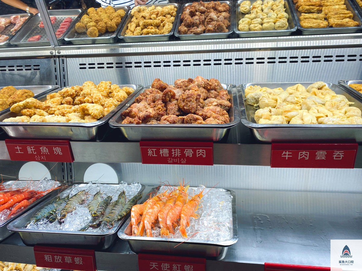 皇家帝國,皇家帝國麻辣火鍋吃到飽價錢,皇家帝國價錢,麻辣火鍋懶人包,西門火鍋,皇家帝國麻辣火鍋吃到飽評價,皇家帝國麻辣火鍋吃到飽,西門美食,皇家帝國麻辣火鍋 @鯊魚大口咬