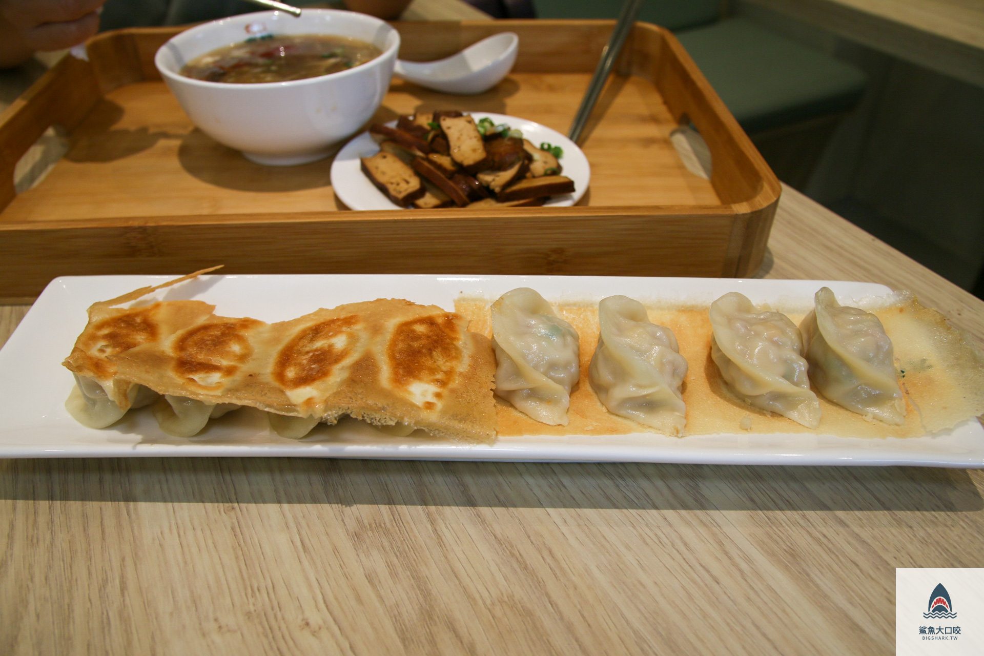 九初流心脆皮煎餃 @鯊魚大口咬