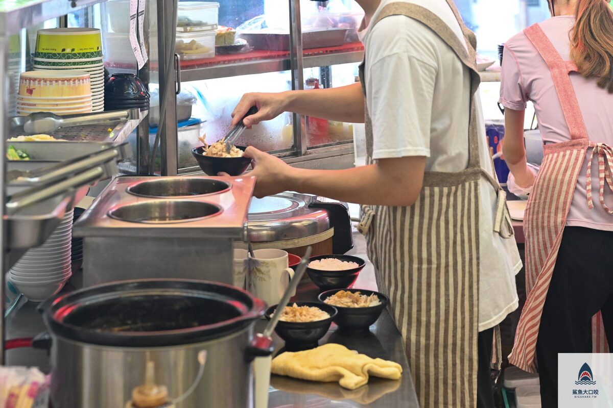 嘉義火雞肉飯,嘉義網美火雞肉飯,嘉義小莊火雞肉飯,嘉義莊家火雞肉飯,小莊火雞肉飯菜單 @鯊魚大口咬 嘉義火雞肉飯,嘉義網美火雞肉飯,嘉義小莊火雞肉飯,嘉義莊家火雞肉飯,小莊火雞肉飯菜單 @鯊魚大口咬