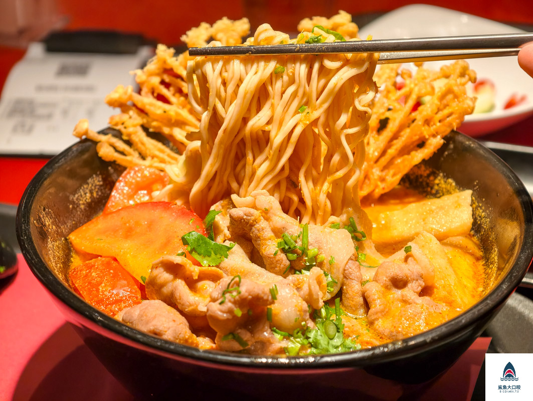 台中泰式料理,台中大心麵食,三井outlet @鯊魚大口咬