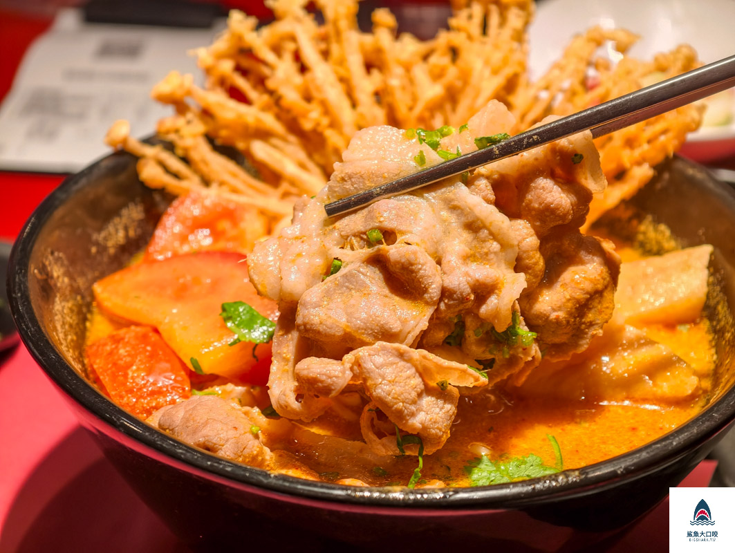 台中泰式料理,台中大心麵食,三井outlet @鯊魚大口咬