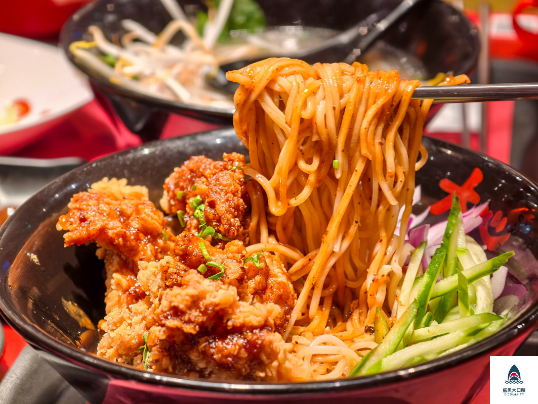 台中泰式料理,台中大心麵食,三井outlet @鯊魚大口咬