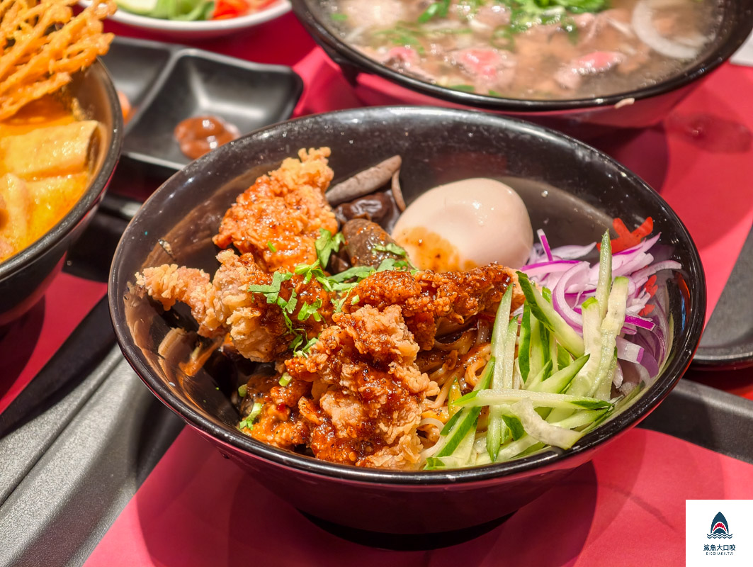 台中泰式料理,台中大心麵食,三井outlet @鯊魚大口咬