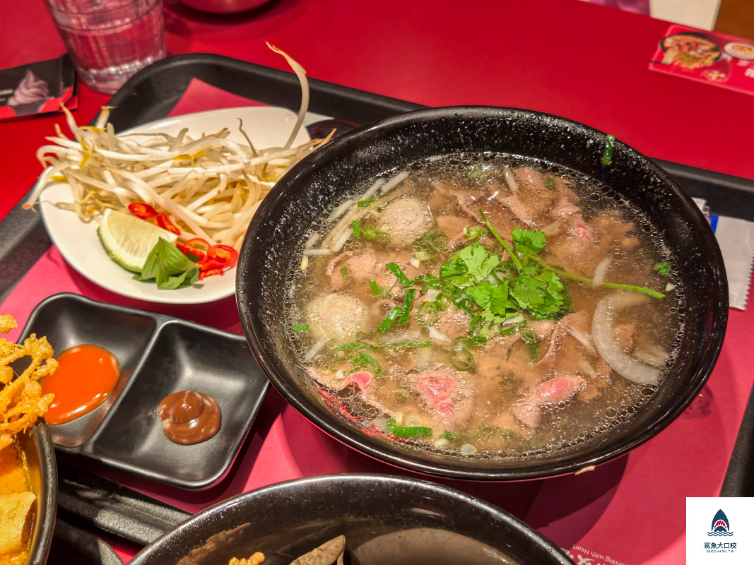 台中泰式料理,台中大心麵食,三井outlet @鯊魚大口咬