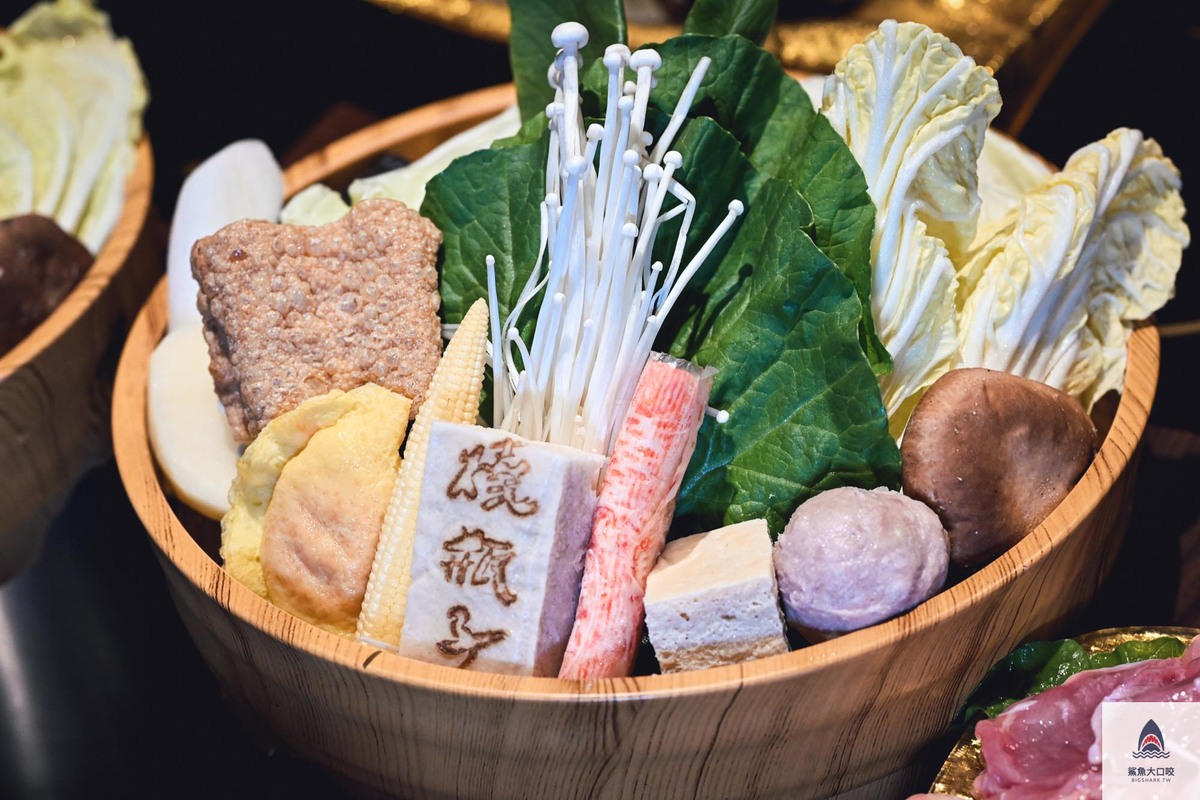 台中火鍋,北屯美食,台中燒瓶子,北屯燒瓶子 @鯊魚大口咬 台中火鍋,北屯美食,台中燒瓶子,北屯燒瓶子 @鯊魚大口咬