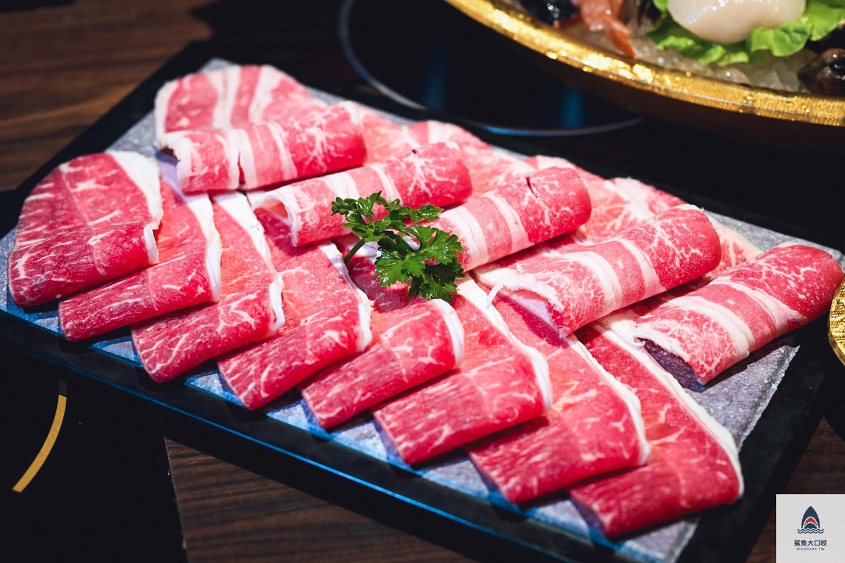 台中火鍋,北屯美食,台中燒瓶子,北屯燒瓶子 @鯊魚大口咬 台中火鍋,北屯美食,台中燒瓶子,北屯燒瓶子 @鯊魚大口咬