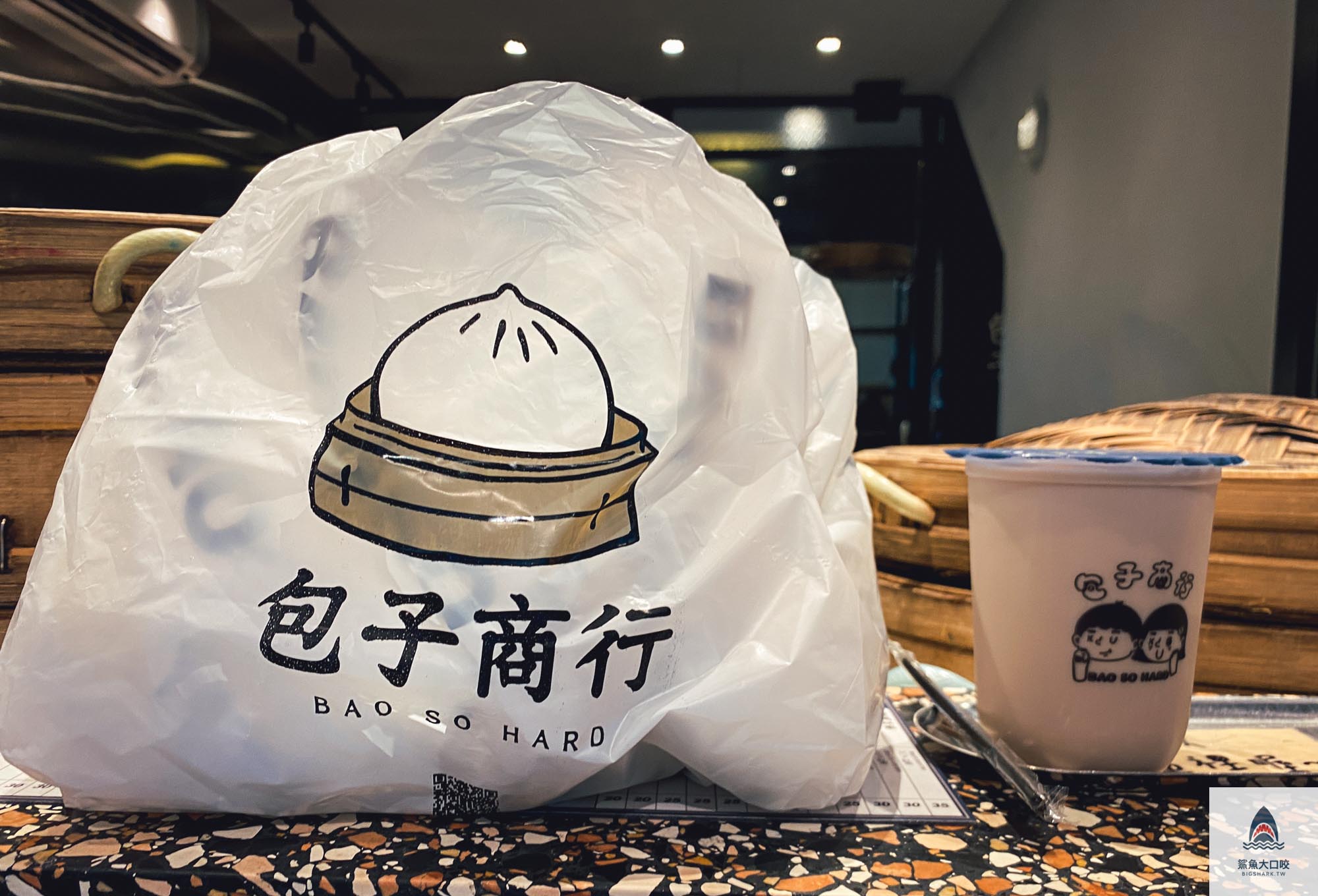 @鯊魚大口咬 @鯊魚大口咬