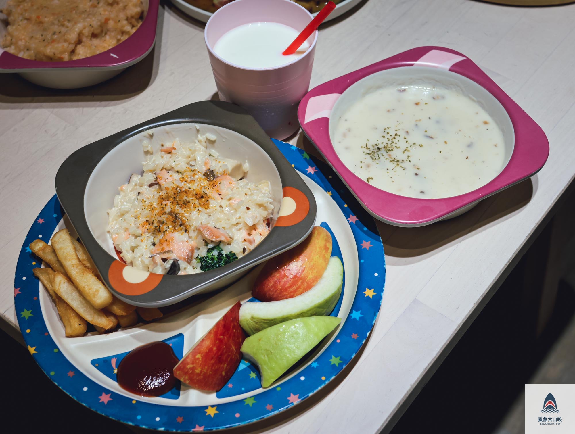 新竹隱藏版美食 #新竹親子聚會,新竹景點,新竹親子餐廳,竹北親子,竹北美食,竹北親子餐廳,竹北共好親子餐廳,共好菜單,GungHo,竹北下午茶,竹北大遠百美食,竹北甜點 @鯊魚大口咬