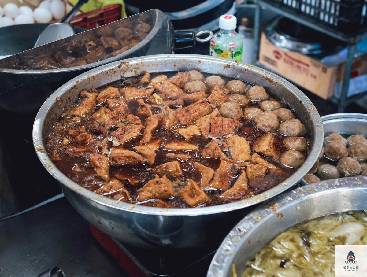 台中爌肉飯,台中爌肉飯推薦,三代爌肉飯,南屯爌肉飯,南屯小吃,烏日小吃 @鯊魚大口咬 台中爌肉飯,台中爌肉飯推薦,三代爌肉飯,南屯爌肉飯,南屯小吃,烏日小吃 @鯊魚大口咬