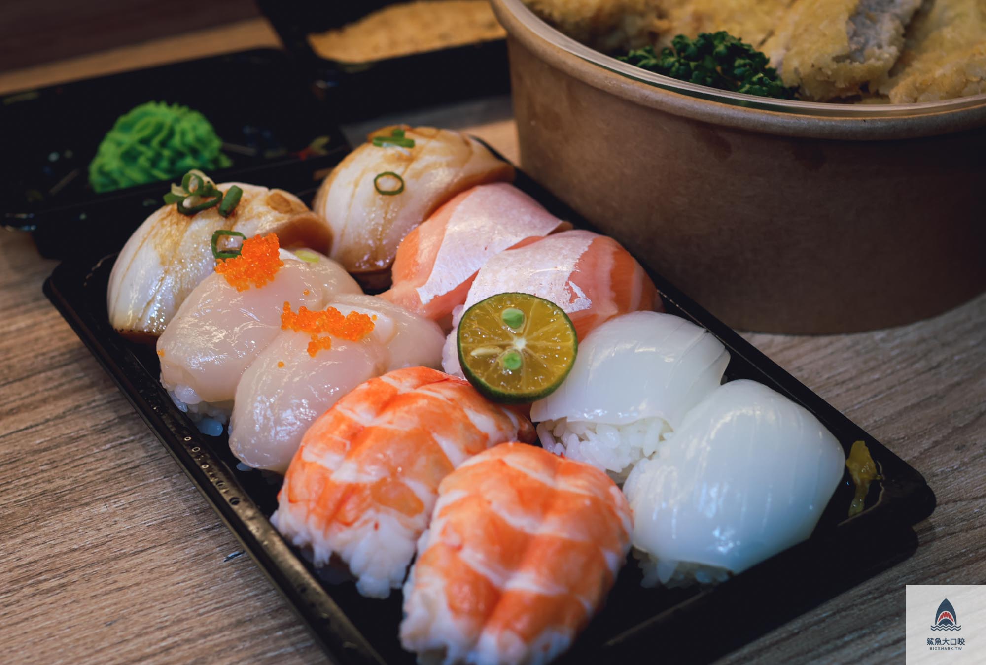 炙燒稻荷壽司,享稻Enjoy sushi,炸蝦壽司,享稻菜單,鍋燒湯烏龍麵,新竹市日式料理外帶,黃金豬排丼,新竹台大分院新竹醫院美食,唐揚炸雞,光華商圈美食,新竹外帶美食,新竹日式料理外帶,新竹餐廳,新竹市日式料理,新竹會議餐盒,新竹日式料理,享稻Enjoy sushi菜單,享稻大盤壽司拼盤 @鯊魚大口咬 炙燒稻荷壽司,享稻Enjoy sushi,炸蝦壽司,享稻菜單,鍋燒湯烏龍麵,新竹市日式料理外帶,黃金豬排丼,新竹台大分院新竹醫院美食,唐揚炸雞,光華商圈美食,新竹外帶美食,新竹日式料理外帶,新竹餐廳,新竹市日式料理,新竹會議餐盒,新竹日式料理,享稻Enjoy sushi菜單,享稻大盤壽司拼盤 @鯊魚大口咬