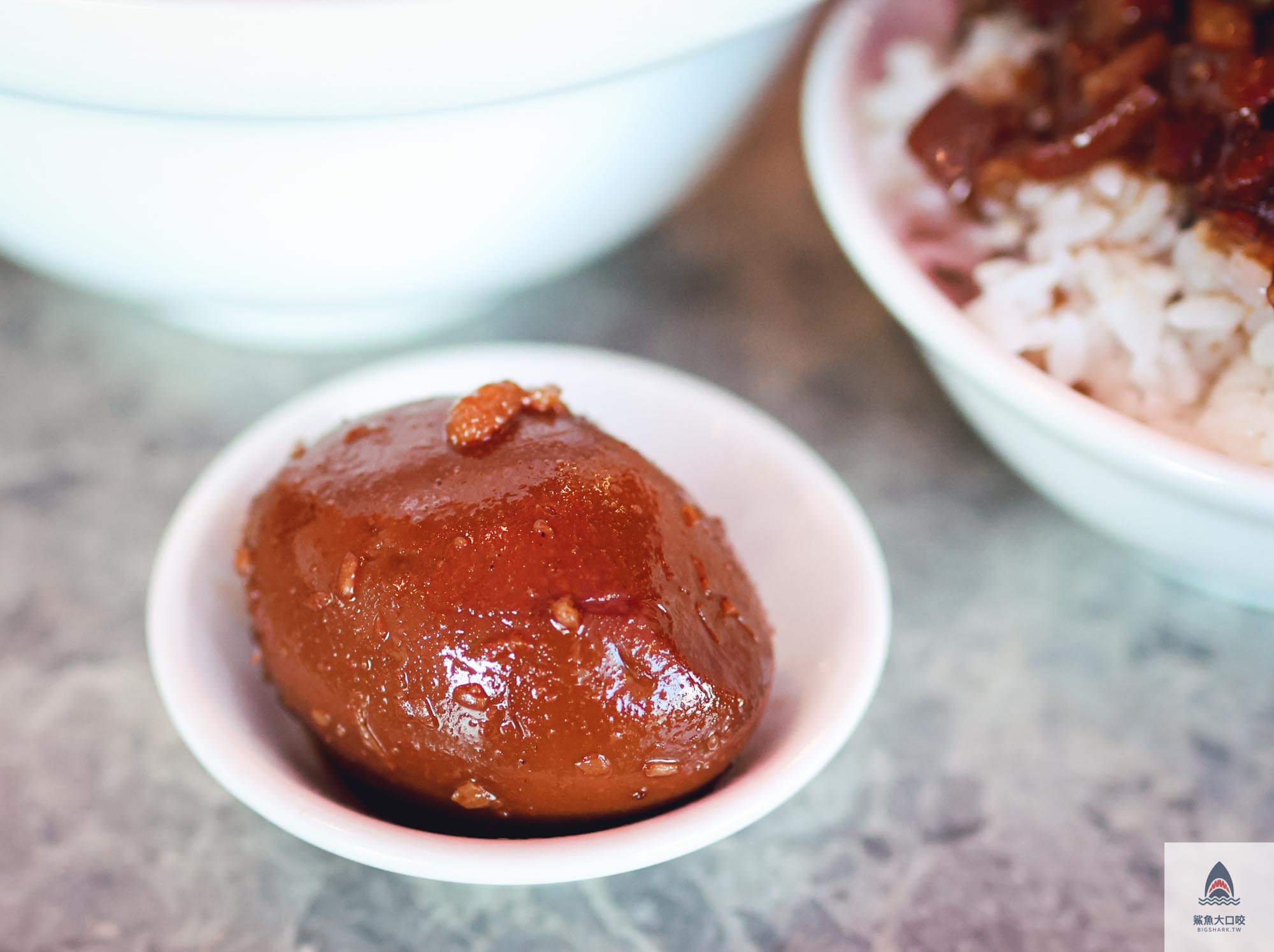 輕煙蒜味肉羹菜單,輕煙蒜味肉羹外帶,逢甲夜市美食,宜蘭蒜味肉羹,厝秘功夫菜手路湯,台中肉羹麵,台中逢甲夜市,輕煙蒜味肉羹,台中滷肉飯,台中中央公園美食,台中小吃推薦,台中美食景點,台中麵店,台中西屯美食 @鯊魚大口咬