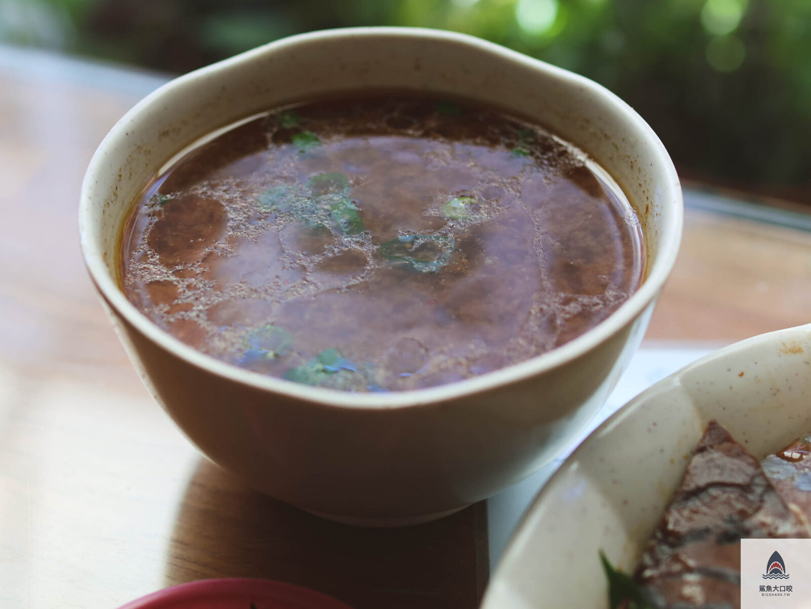 台中牛肉麵,吳家莊頂級紅燒牛肉麵,吳家莊牛肉麵,北區牛肉麵,永興街牛肉麵,吳家莊牛肉麵菜單 @鯊魚大口咬