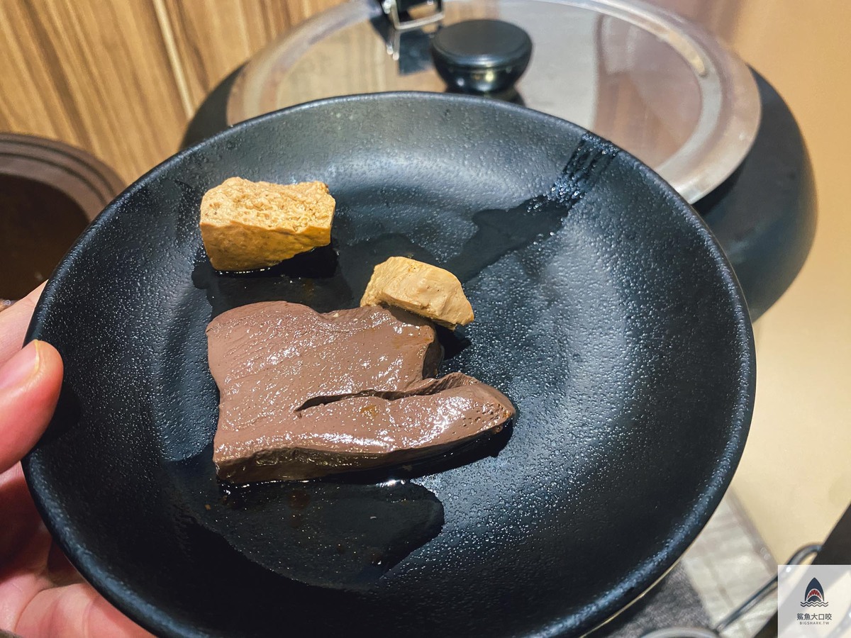 九肆牛炭燒牛排炙造所菜單,台中平價牛排,逢甲平價牛排,逢甲美食推薦,九肆牛炭燒牛排炙造所 @鯊魚大口咬 九肆牛炭燒牛排炙造所菜單,台中平價牛排,逢甲平價牛排,逢甲美食推薦,九肆牛炭燒牛排炙造所 @鯊魚大口咬