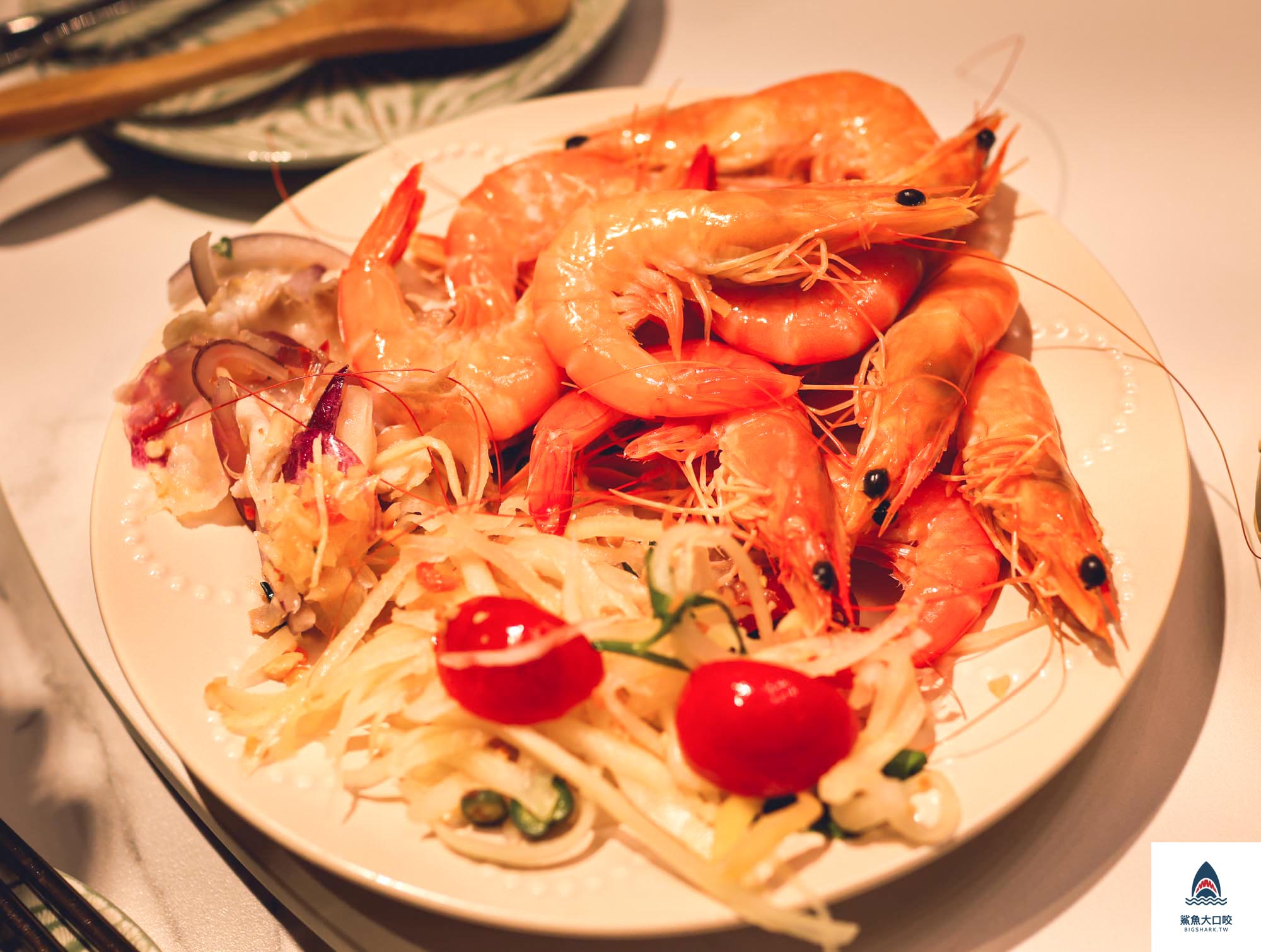 桃園泰式吃到飽,桃園泰式料理,泰泰太夯桃園遠百店,泰泰太夯,泰泰太夯桃園遠百店菜單,泰泰太夯桃園遠百店價錢,桃園吃到飽 @鯊魚大口咬
