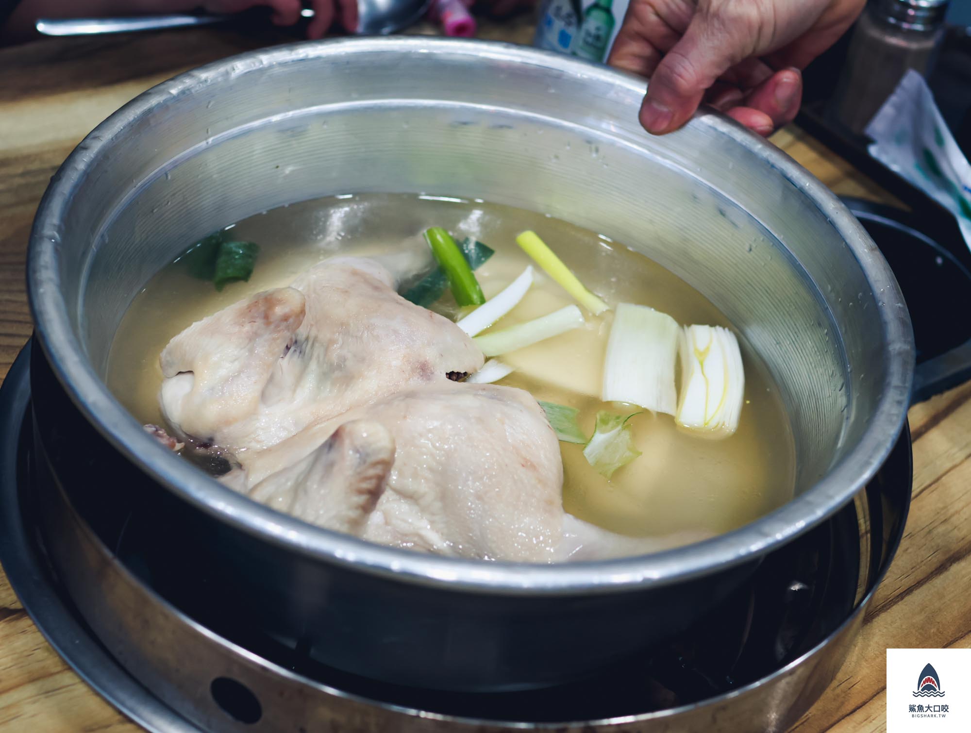 首爾必吃美食,韓國必吃美食,孔陵一隻雞,東大門美食,東大門孔陵一隻雞,孔陵一隻雞菜單,2023孔陵一隻雞菜單 @鯊魚大口咬