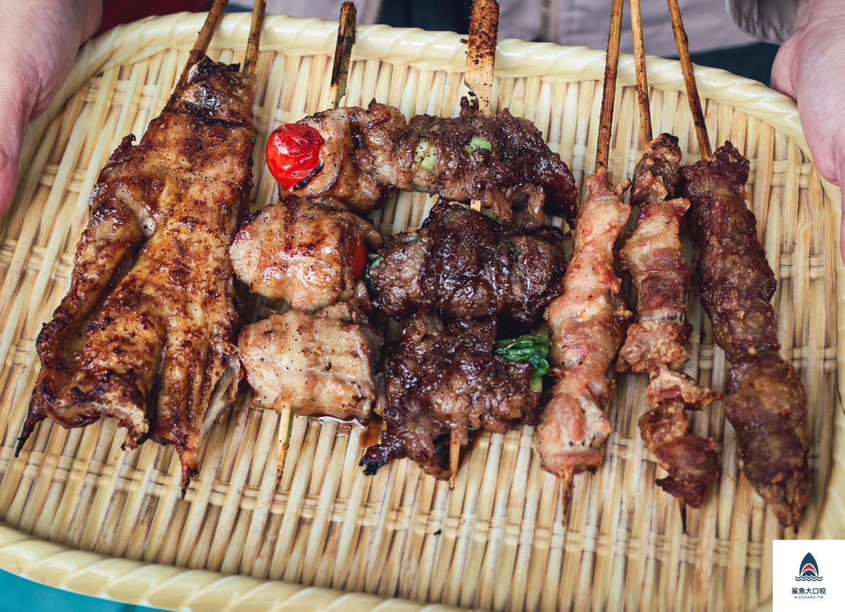 台中西屯,柒串燒台中逢甲店,台中宵夜,柒串燒菜單,逢甲夜市,柒串燒,台中燒烤,柒串燒價格,逢甲小吃,台中逢甲串燒,台中居酒屋,宵夜美食,台中逢甲美食,台中逢甲,台中美食,台中串燒,台中烤肉,逢甲宵夜,逢甲美食,台中柒串燒 @鯊魚大口咬 台中西屯,柒串燒台中逢甲店,台中宵夜,柒串燒菜單,逢甲夜市,柒串燒,台中燒烤,柒串燒價格,逢甲小吃,台中逢甲串燒,台中居酒屋,宵夜美食,台中逢甲美食,台中逢甲,台中美食,台中串燒,台中烤肉,逢甲宵夜,逢甲美食,台中柒串燒 @鯊魚大口咬