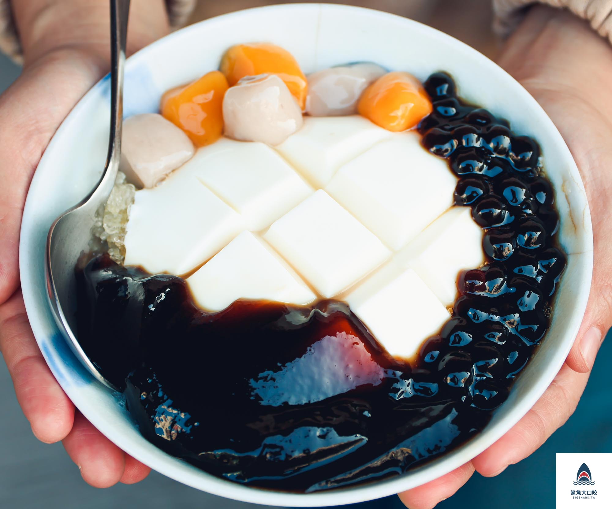 烏婆傳統甜品店菜單,台中杏仁豆腐,沙鹿美食,沙鹿冰店,烏婆傳統甜品店 @鯊魚大口咬