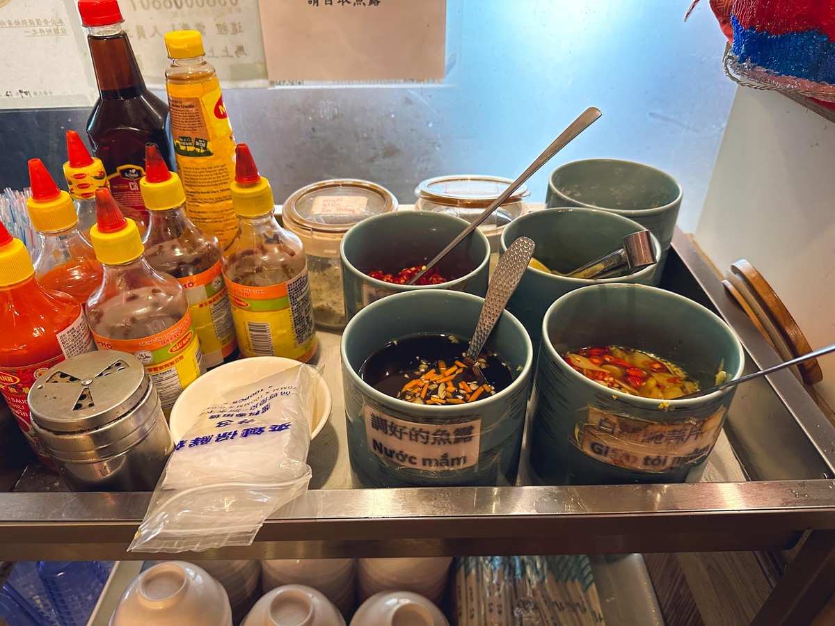 台中米其林美食,台中越南料理,越南你好河內美食,東協廣場美食,台中河粉,台中美食,hello vietnam 河內美食成功店,東協廣場越南料理,台中米其林必比登推薦,河內米其林餐廳,台中火車站美食,越南料理 台中 @鯊魚大口咬