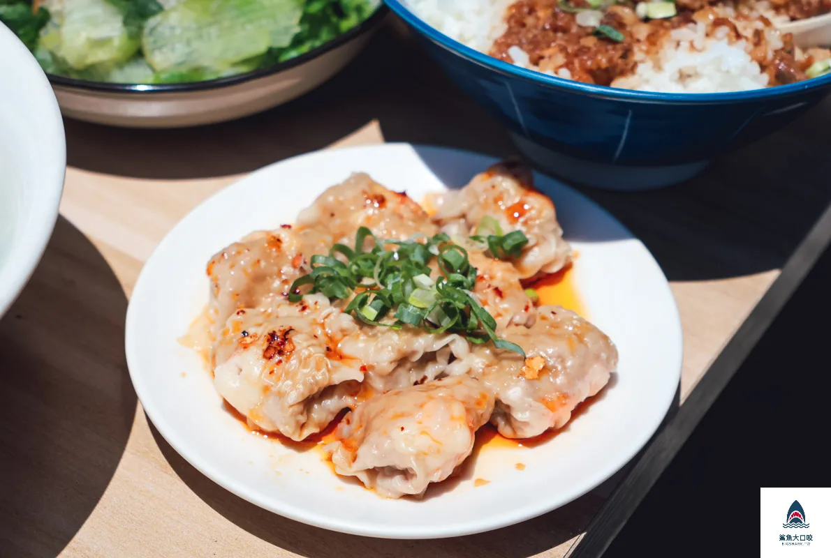 長袖廚房菜單,清水美食,清水牛肉麵,長袖廚房 @鯊魚大口咬
