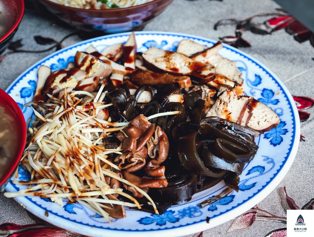 客庄美食,清水肉羹麵,阿嬤灶咖,客庄阿嬤灶咖,清水客庄阿嬤,清水客庄美食,清水美食 @鯊魚大口咬