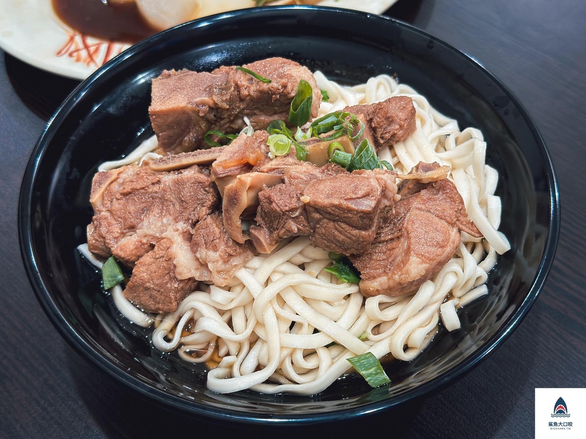 川元紅燒肉骨麵,台中紅燒麵,台中美食,大雅美食,台中麵店 @鯊魚大口咬 川元紅燒肉骨麵,台中紅燒麵,台中美食,大雅美食,台中麵店 @鯊魚大口咬