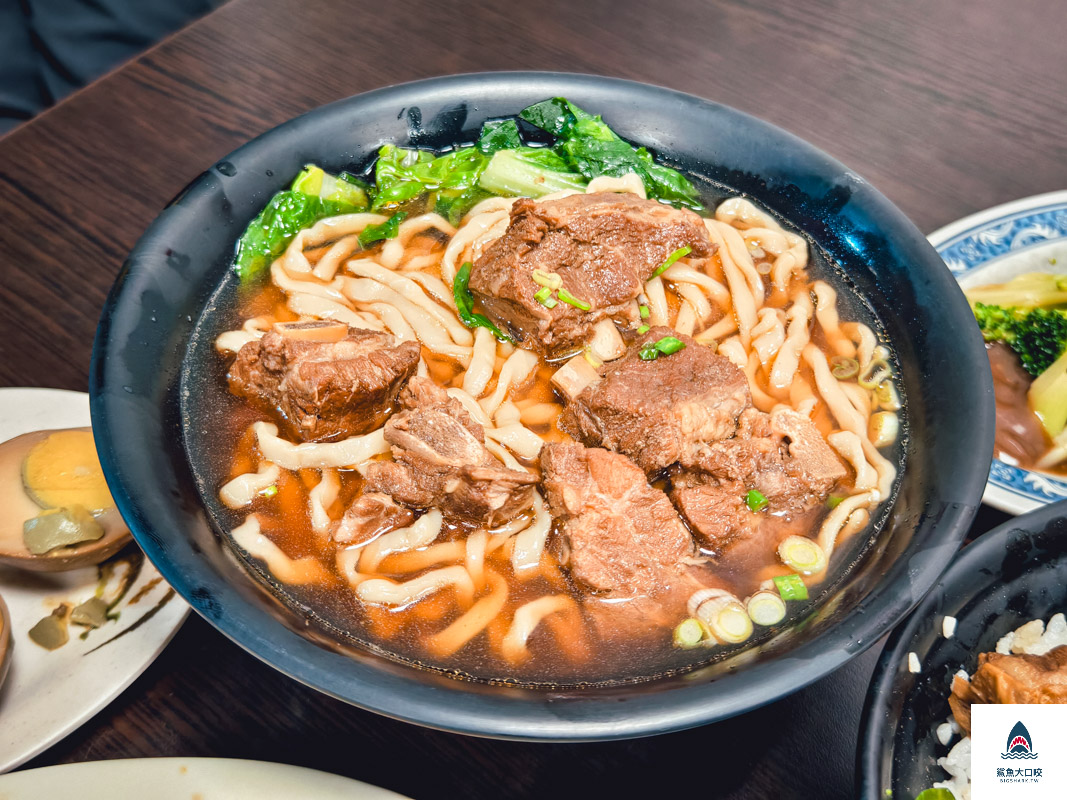 川元紅燒肉骨麵,台中紅燒麵,台中美食,大雅美食,台中麵店 @鯊魚大口咬 川元紅燒肉骨麵,台中紅燒麵,台中美食,大雅美食,台中麵店 @鯊魚大口咬
