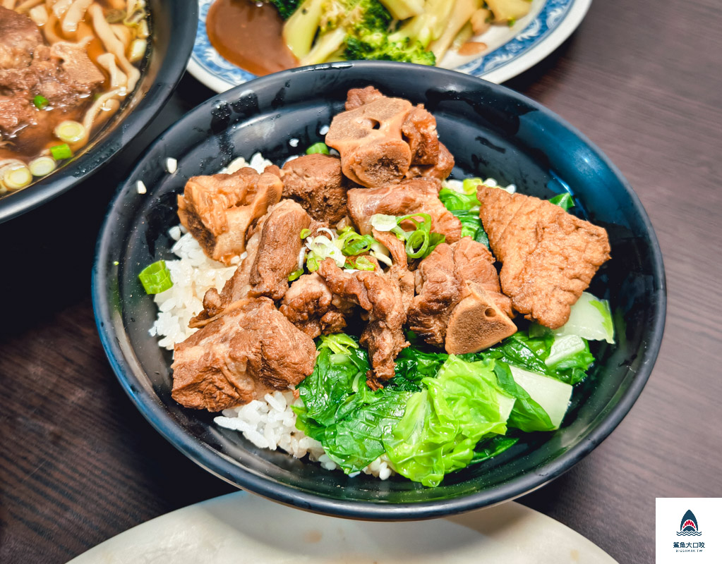 川元紅燒肉骨麵,台中紅燒麵,台中美食,大雅美食,台中麵店 @鯊魚大口咬