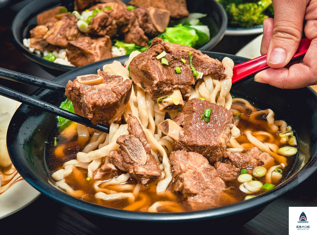 川元紅燒肉骨麵,台中紅燒麵,台中美食,大雅美食,台中麵店 @鯊魚大口咬