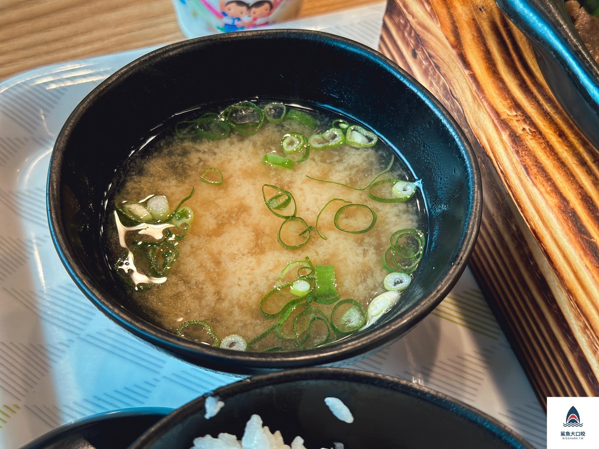 黃燜雞米飯菜單,黃燜雞米飯是什麼,台中美食,西屯美食,中科美食,黃燜雞米飯,元爵味黃燜雞米飯 @鯊魚大口咬 黃燜雞米飯菜單,黃燜雞米飯是什麼,台中美食,西屯美食,中科美食,黃燜雞米飯,元爵味黃燜雞米飯 @鯊魚大口咬