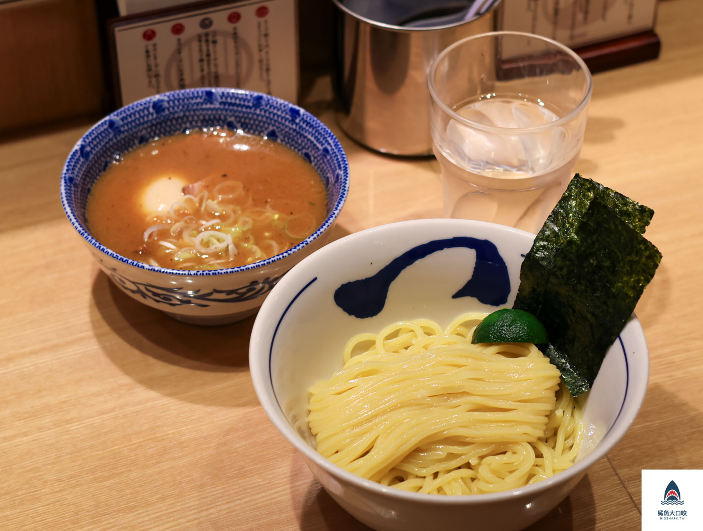 豚骨細拉麵,銀座美食,tsujita,tsuji田,日本沾麵推薦,東京沾麵推薦,銀座沾麵推薦,つじ田,日本拉麵,東京拉麵 @鯊魚大口咬 豚骨細拉麵,銀座美食,tsujita,tsuji田,日本沾麵推薦,東京沾麵推薦,銀座沾麵推薦,つじ田,日本拉麵,東京拉麵 @鯊魚大口咬