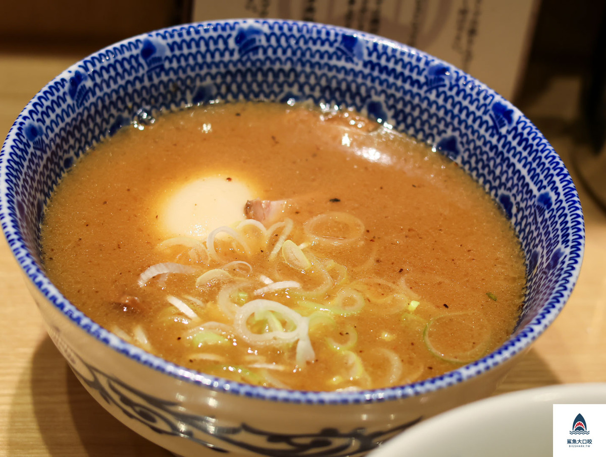 豚骨細拉麵,銀座美食,tsujita,tsuji田,日本沾麵推薦,東京沾麵推薦,銀座沾麵推薦,つじ田,日本拉麵,東京拉麵 @鯊魚大口咬 豚骨細拉麵,銀座美食,tsujita,tsuji田,日本沾麵推薦,東京沾麵推薦,銀座沾麵推薦,つじ田,日本拉麵,東京拉麵 @鯊魚大口咬