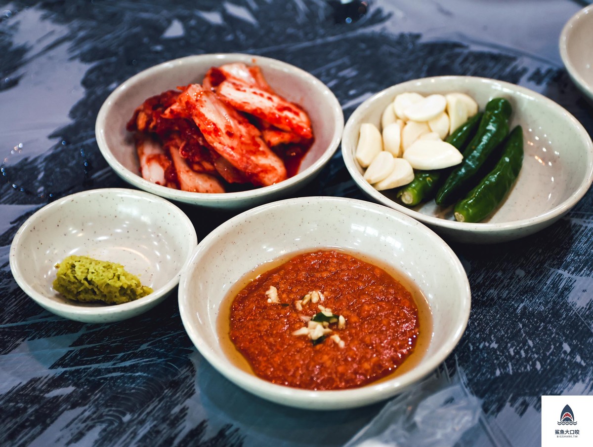 首爾帝王蟹,韓國帝王蟹,鷺梁津帝王蟹,首爾美食推薦,韓國美食推薦,鷺梁津水產市場 @鯊魚大口咬