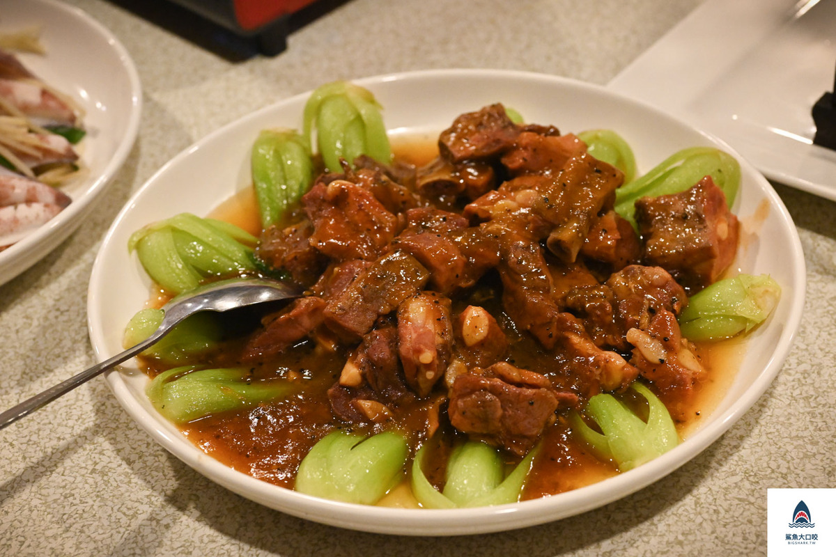 新竹餐廳,新竹美食,新竹傻瓜麵,新竹合菜,新竹桌菜,傻瓜麵創意料理 @鯊魚大口咬