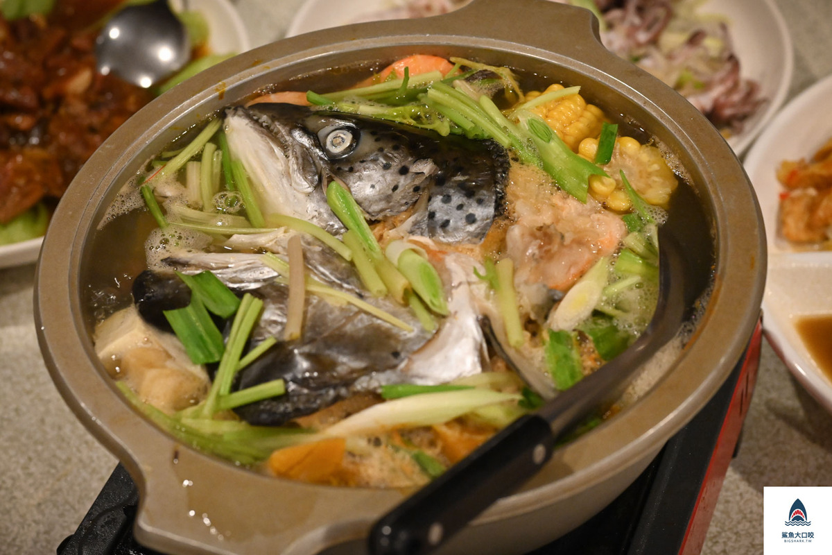 新竹餐廳,新竹美食,新竹傻瓜麵,新竹合菜,新竹桌菜,傻瓜麵創意料理 @鯊魚大口咬