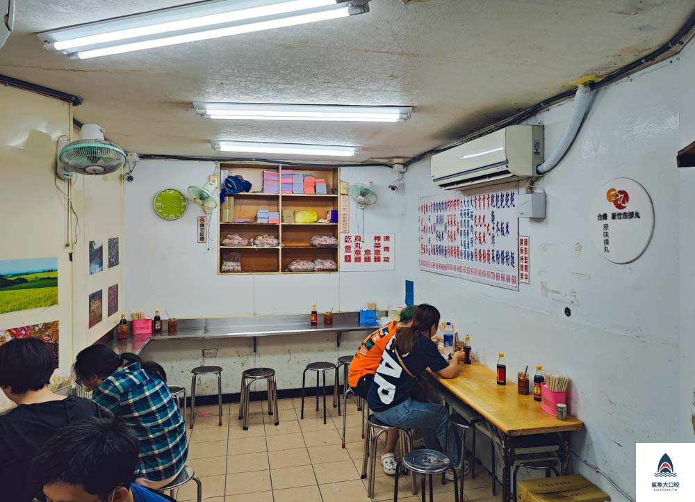新竹市美食,新竹市小吃,新竹車站美食,新竹車站小吃,新竹車站肉羹麵,新竹車站肉圓,新竹貢丸乾麵,新竹乾麵,新竹魯肉飯 @鯊魚大口咬