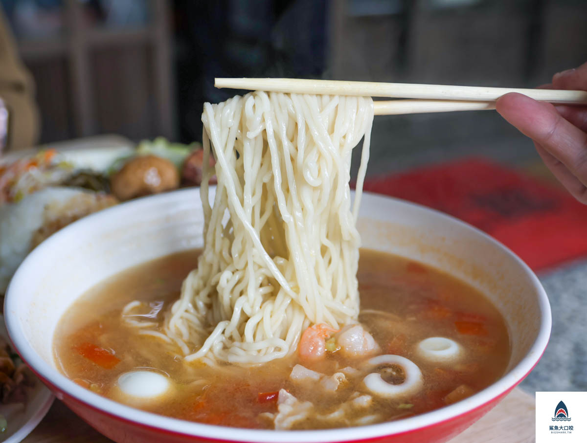 老向的店營業時間,北平路,老向的店,北平路小吃,北平路美食,台中北屯區美食,台中麵店老向的店,老向的店菜單,北屯,老向的店地址,老向的店電話 @鯊魚大口咬