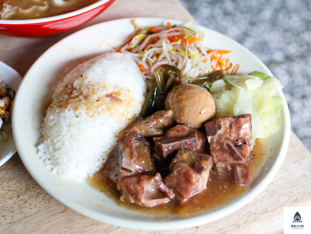 老向的店營業時間,北平路,老向的店,北平路小吃,北平路美食,台中北屯區美食,台中麵店老向的店,老向的店菜單,北屯,老向的店地址,老向的店電話 @鯊魚大口咬