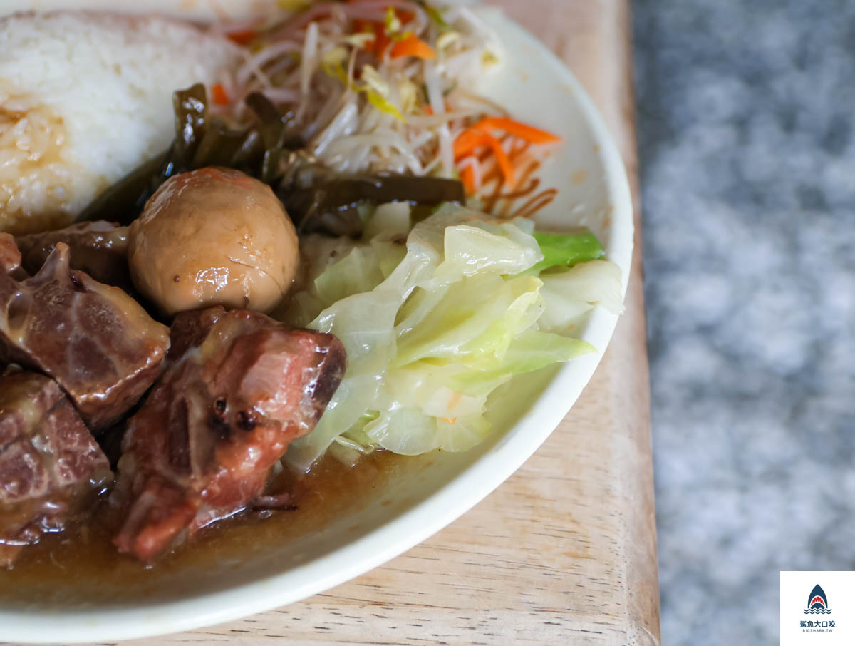 老向的店營業時間,北平路,老向的店,北平路小吃,北平路美食,台中北屯區美食,台中麵店老向的店,老向的店菜單,北屯,老向的店地址,老向的店電話 @鯊魚大口咬