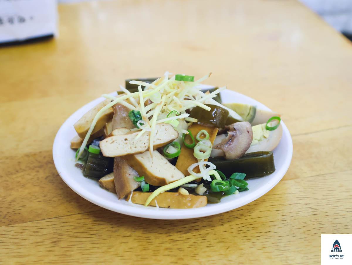 老向的店營業時間,北平路,老向的店,北平路小吃,北平路美食,台中北屯區美食,台中麵店老向的店,老向的店菜單,北屯,老向的店地址,老向的店電話 @鯊魚大口咬