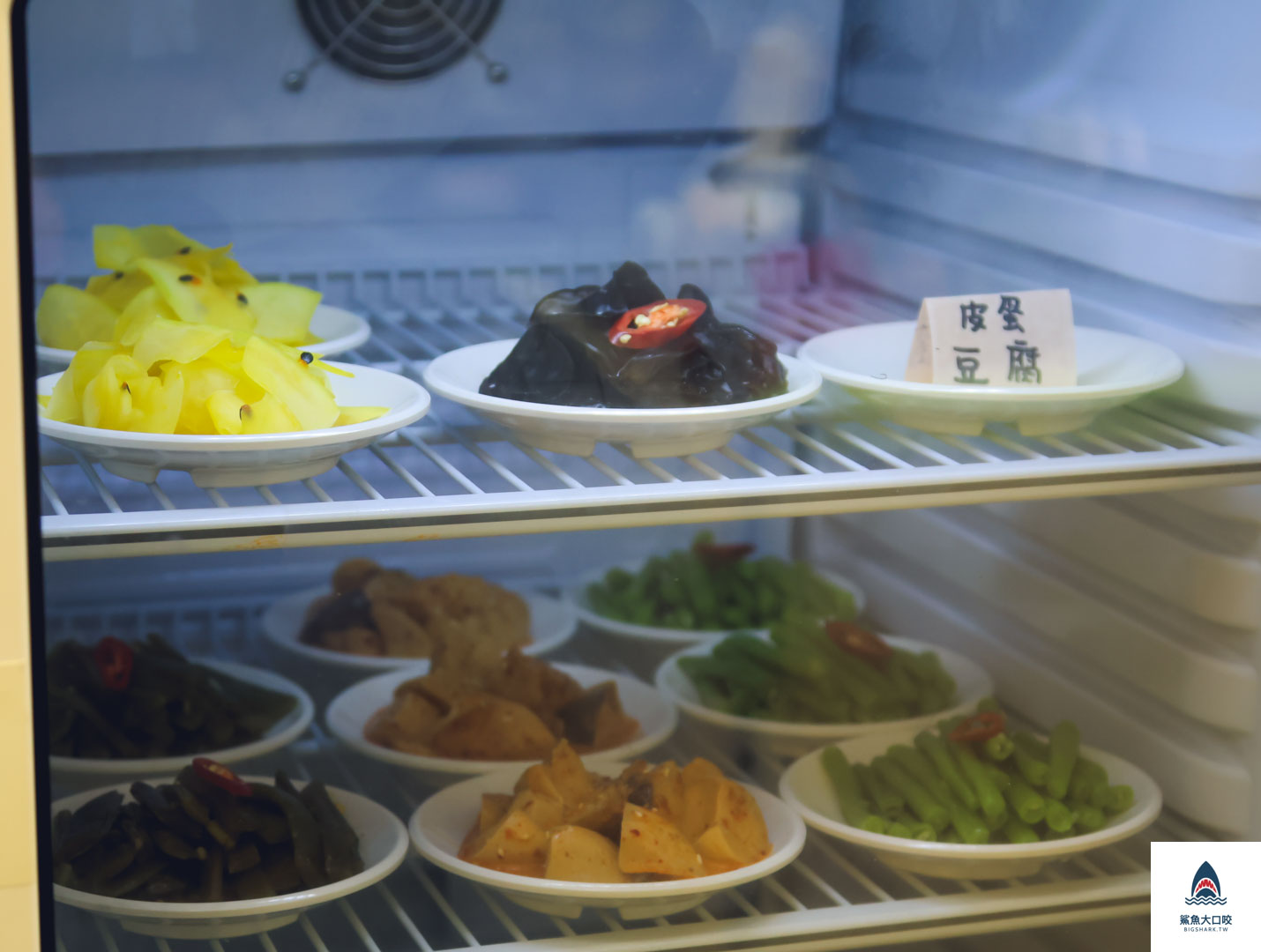 台中麵店,太平美食,台中麻醬麵,太平麻醬麵,小聚哉麻醬館,小聚哉麻醬館菜單,椒麻麵,台中椒麻麵,台中小吃,太平麵店 @鯊魚大口咬