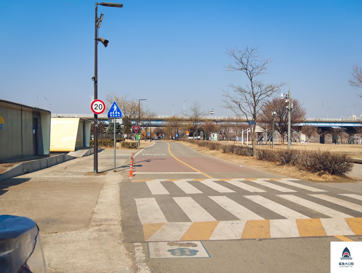 首爾旅遊,首爾必吃,漢江泡麵,首爾自助式泡麵,漢江自助式泡麵,首爾景點 @鯊魚大口咬