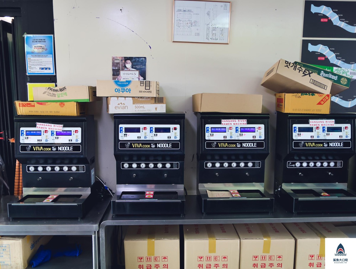 首爾旅遊,首爾必吃,漢江泡麵,首爾自助式泡麵,漢江自助式泡麵,首爾景點 @鯊魚大口咬
