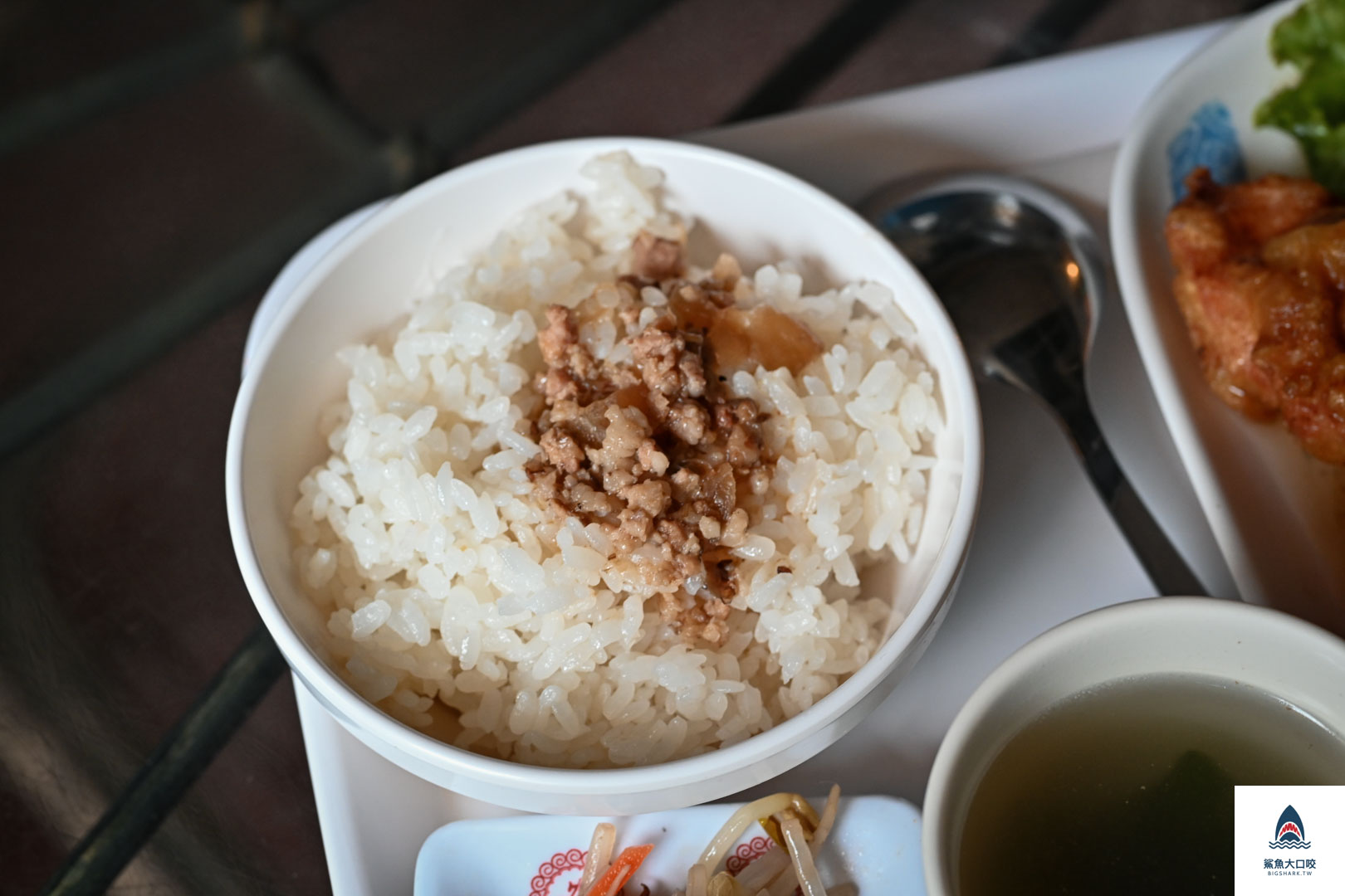 台中簡餐店,丹美隆外帶,丹美隆,丹美隆菜單,丹美隆評價,台中丹美隆,大墩十九街美食,台中西屯簡餐,丹美隆檸檬雞,台中西屯美食,台中越南排骨,台中簡餐,台中檸檬雞 @鯊魚大口咬
