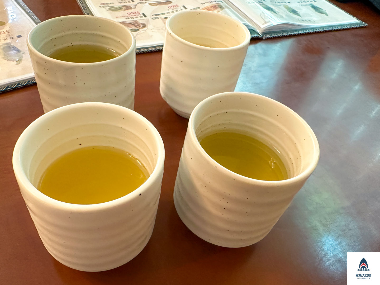 台中西區,明森宇治抹茶專賣店,明森宇治抹茶專賣店存中總店,明森宇治抹茶專賣店菜單,台中甜點,台中抹茶推薦,台中美食景點,台中食記,台中下午茶,台中存中街,台中甜點推薦,台中抹茶,台中下午茶推薦,明森宇治 @鯊魚大口咬